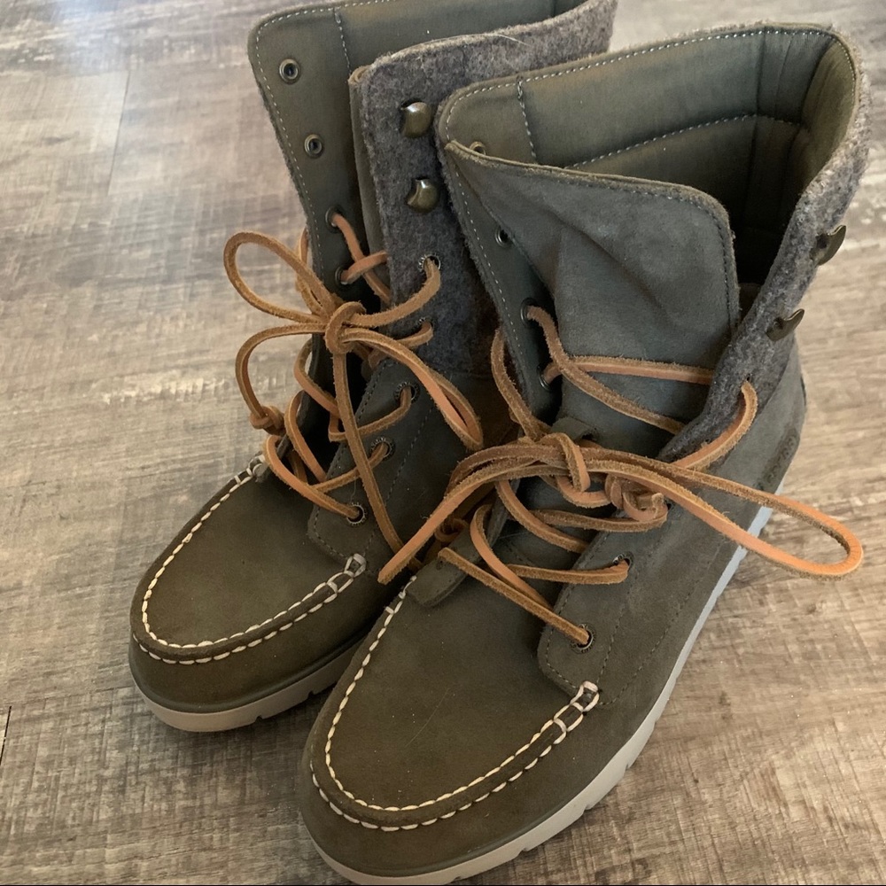 Sperry Suede Boots - Picture 3 of 4